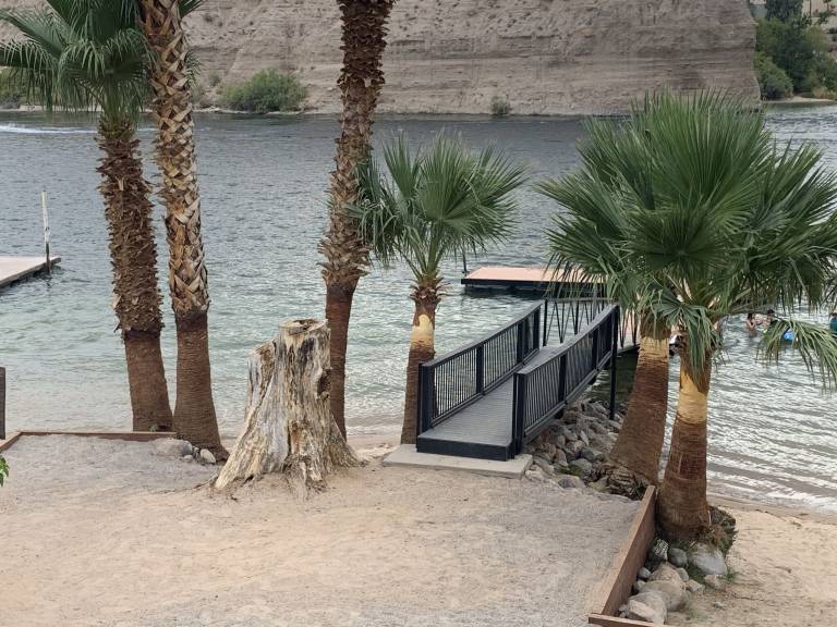 Laughlin, NV Vacation Rentals from 44 Hometogo