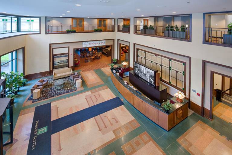 Embassy Suites by Hilton Chicago O'Hare Rosemont — photo 4
