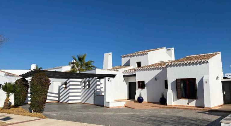 Fully equipped villa with patio, hot tub & private pool | Suitable for remote work | Pet-friendly in Murcia
