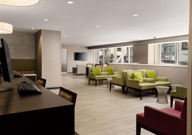 Hampton Inn Chicago Downtown/Magnificent Mile — photo 5