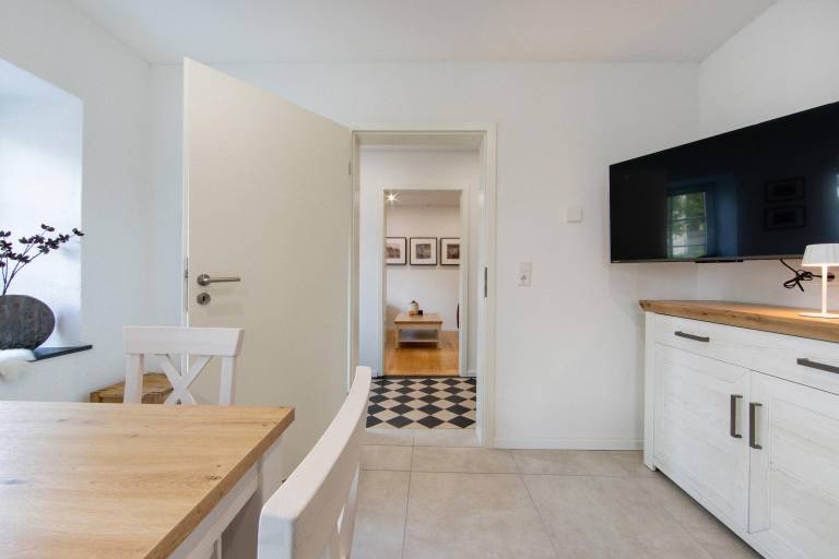 Family-friendly charming vacation home with patio, garden & BBQ | Pets are welcome — photo 3