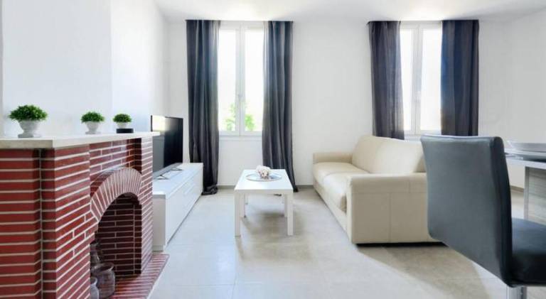 Holiday apartment with 2 rooms for 4 persons in La Ciotat