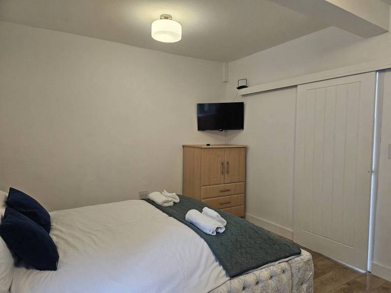 Charming and Compact Studio in Bridgend