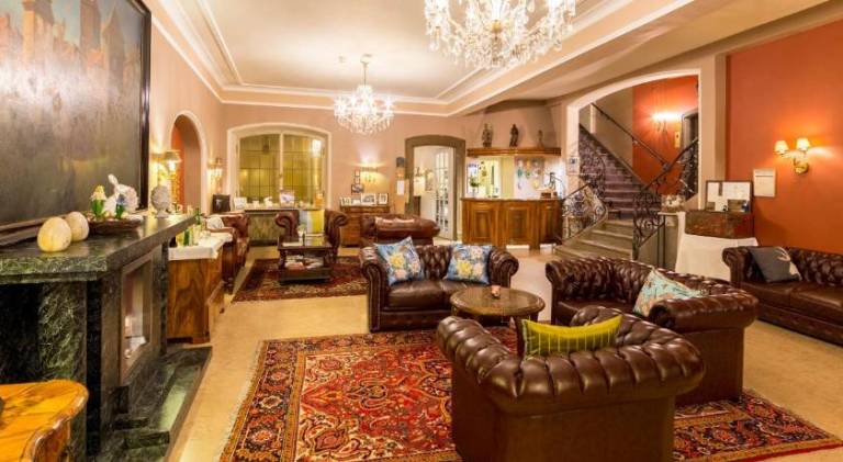 Gastehaus Plonlein - Hotel Goldener Hirsch Rothenburg — photo 2