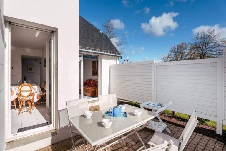 Nice holiday apartment with pool, garden & patio | Pets are welcome — photo 2