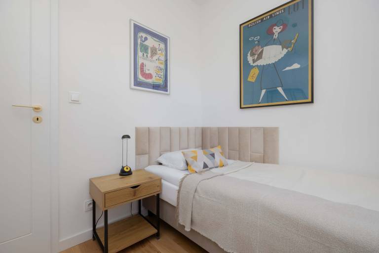 Wandy 8 Warszawa Family Apartment in Saska K pa Bright Functional Interiors Balcony — photo 4