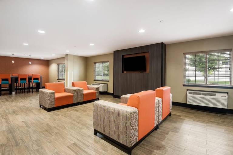 Studio 6 Lenexa KS Overland Park