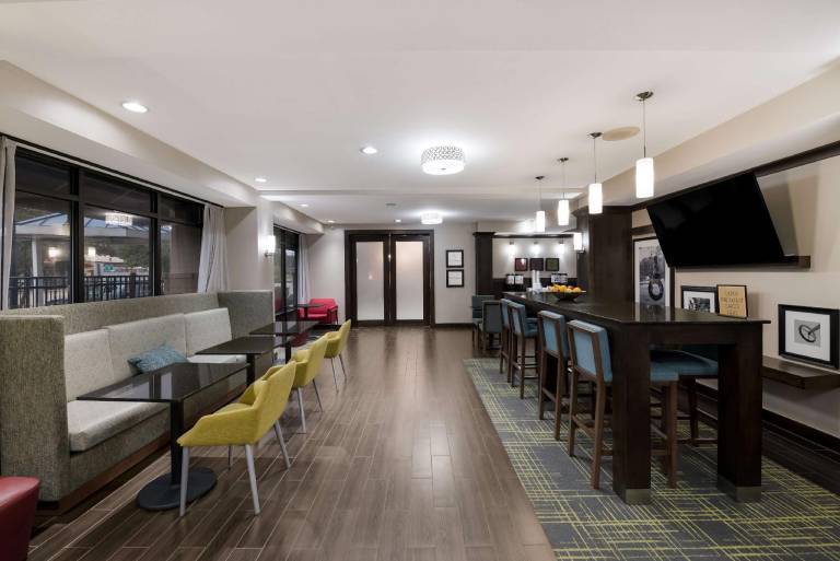 Hampton Inn Marshall — photo 3