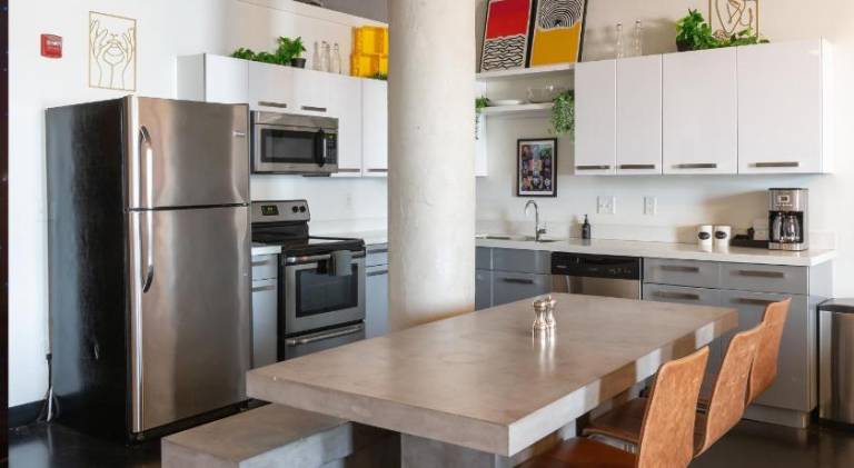 Serviced apartment with 3 rooms for 127 persons — photo 5