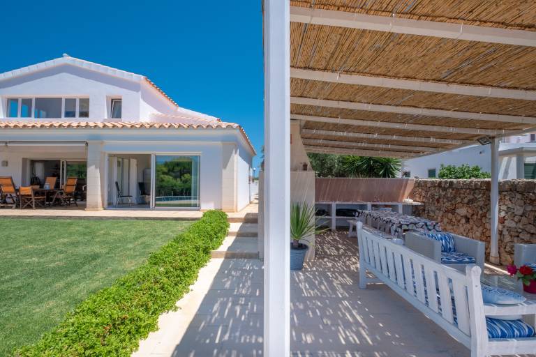 Fully equipped pleasant chalet with private pool, terrace & BBQ | Garden view | Pet-friendly — photo 3