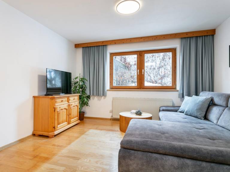 Holiday apartment with garden & patio — photo 5