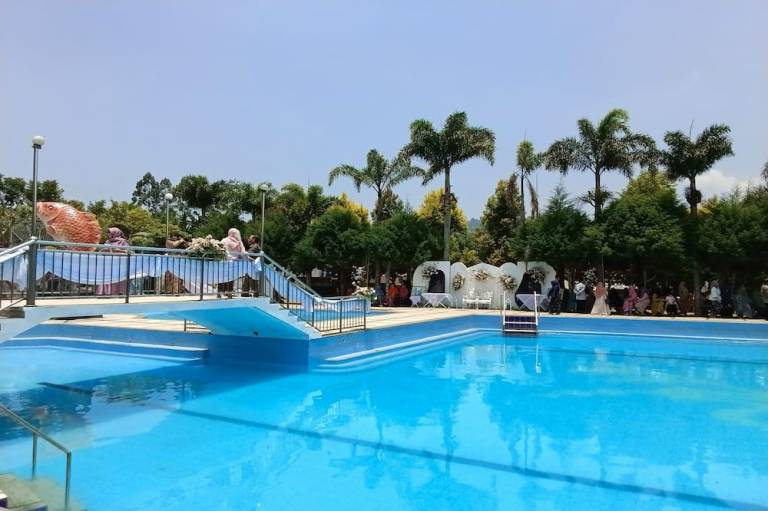 Grand Nirwana Resort Lembang