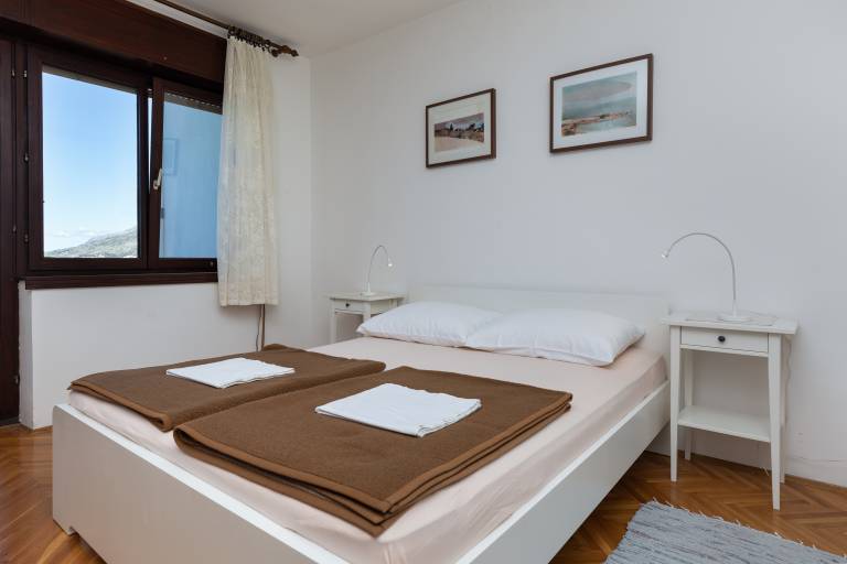 Studio flat with balcony and sea view Nemira (Omiš) (AS-2828-a) in Omis
