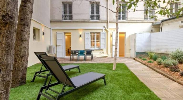 Holiday apartment with 2 rooms for 6 persons in Paris