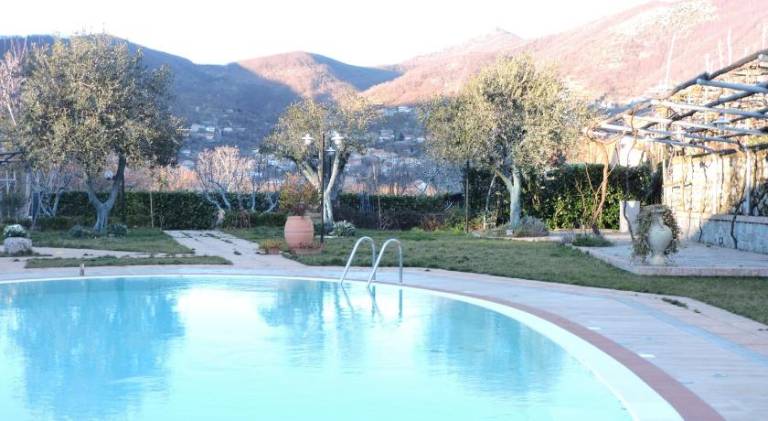 Vacation home with patio, yard & pool — photo 3