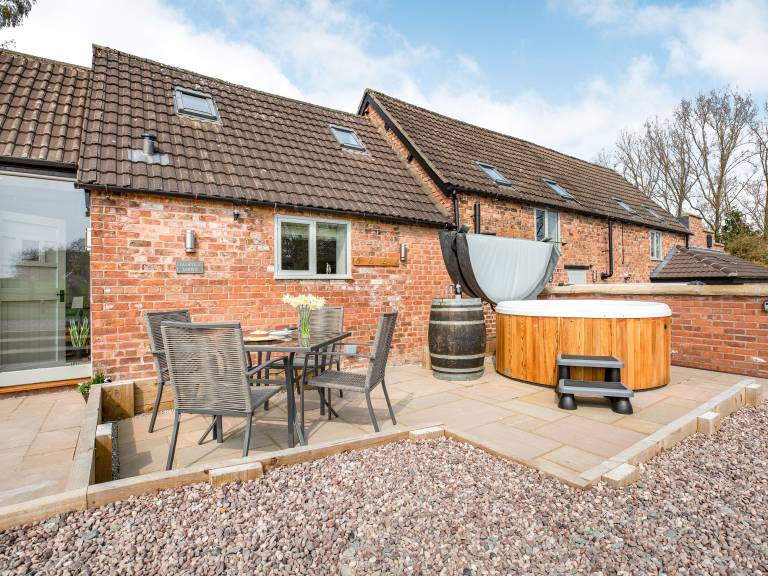 Cabin  Crewe-by-Farndon