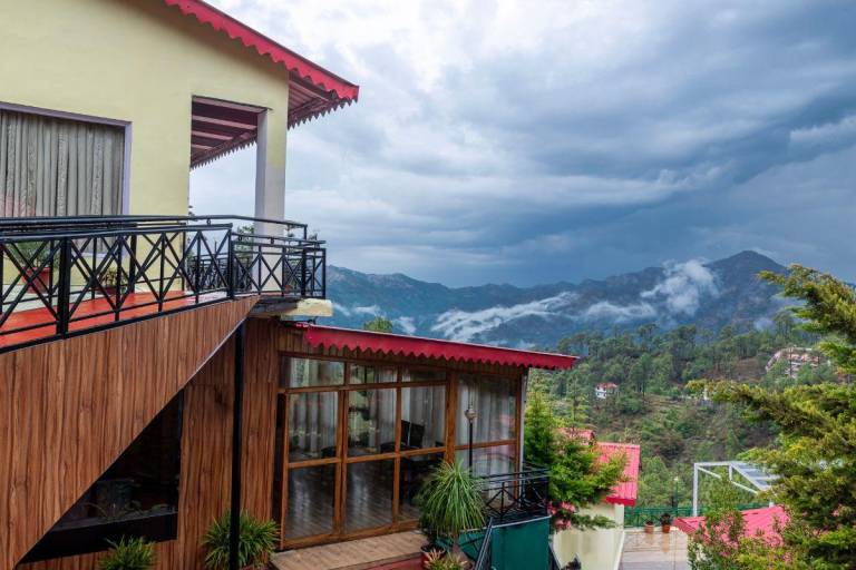 Maple Resort Chail in Solan