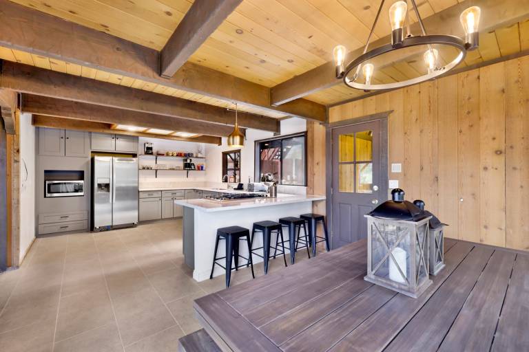 Cabin with BBQ | Lake view — photo 3