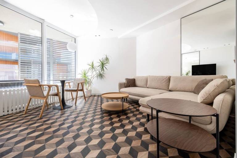 Holiday apartment with terrace | City view — photo 3