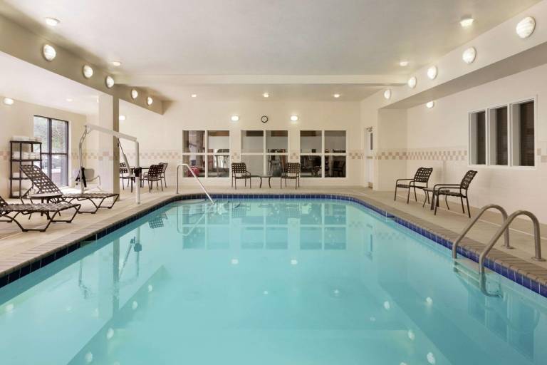 Hampton Inn Wichita Falls-Sikes Senter Mall — photo 2
