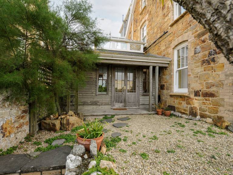 Family-oriented pleasant cottage with yard & terrace | Beach view | Beach nearby | Dogs allowed — photo 2