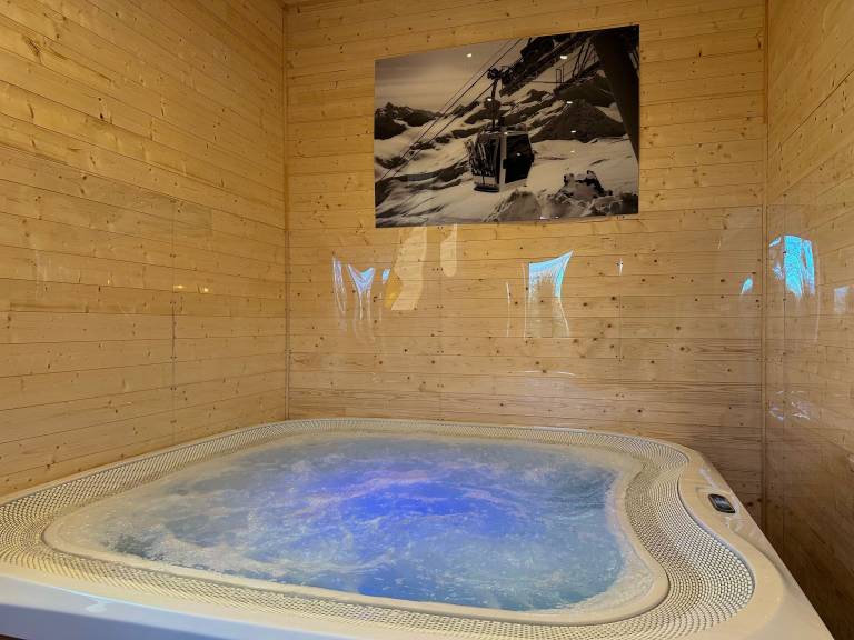 Cottage with hot tub, sauna & private pool — photo 5