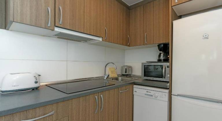 Fully equipped pleasant holiday apartment with patio | Close to the beach | Dogs allowed — photo 2