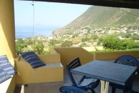 House with barbeque, terrace & garden — photo 2