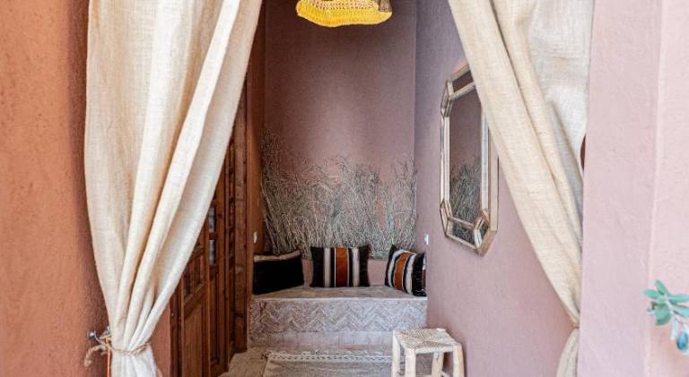 Villa with pool | Near Bahia Palace | Pet-friendly — photo 5