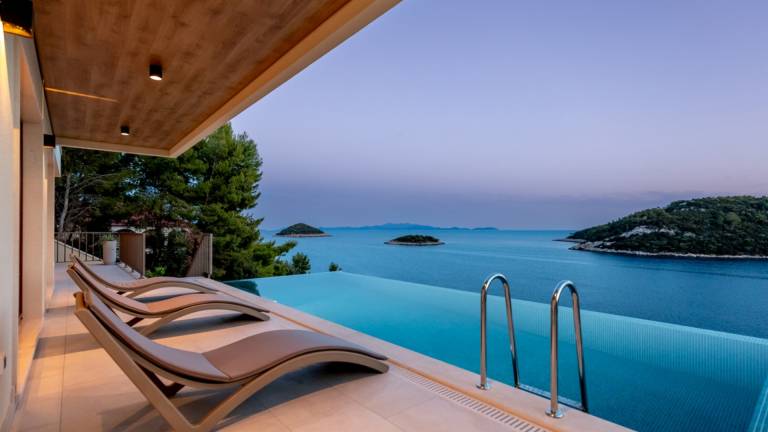 Ferienhaus in Blato, Karbuni für max. 6 Personen Ferienhaus in Blato, Karbuni für max. 6 Personen