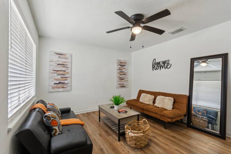 House with terrace & garden in Little Rock, AR