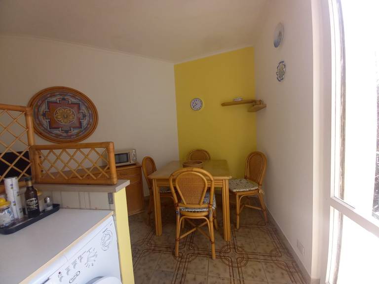 Family-friendly apartment with patio | Mountain view | Close to the beach | Pet-friendly — photo 5