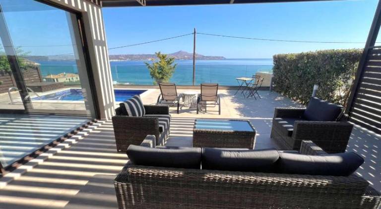Villa with yard, private pool & patio | Suitable for remote work — photo 4