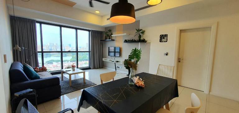 MCity 1 BR designer suite with KLCC lake view — photo 3