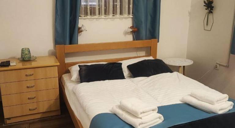 Holiday apartment with patio in Piran