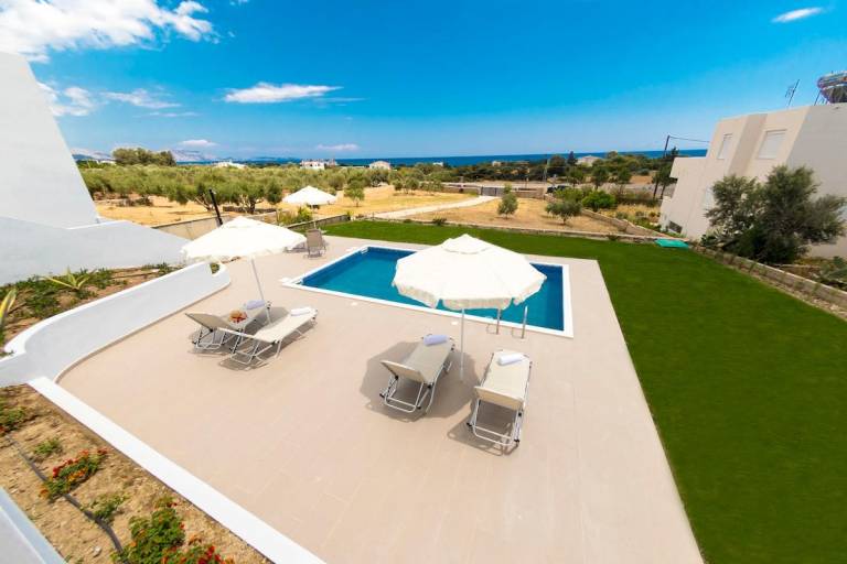 Children-friendly pleasant villa with terrace, yard & private pool | Next to the beach | Suitable for remote work | Dogs allowed — photo 3