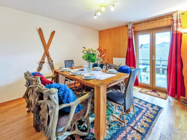 Chalet, wifi, 200m from resort center, view mountain, balcony, fireplace or stove, tv, ski locker — photo 4