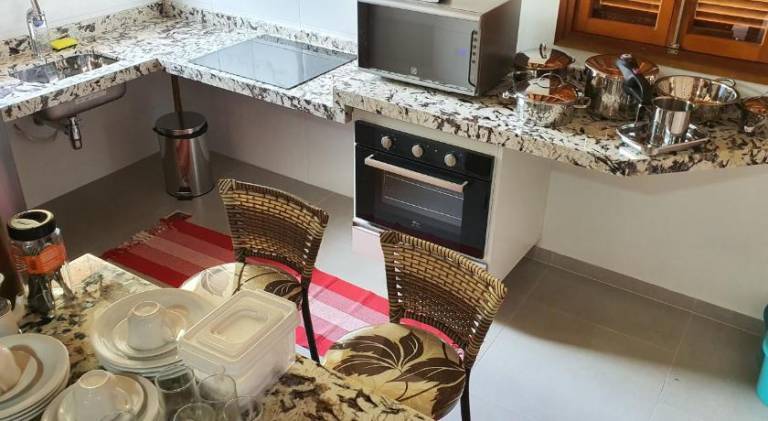 Lovely lodge with garden, pool & patio | Pet-friendly — photo 4
