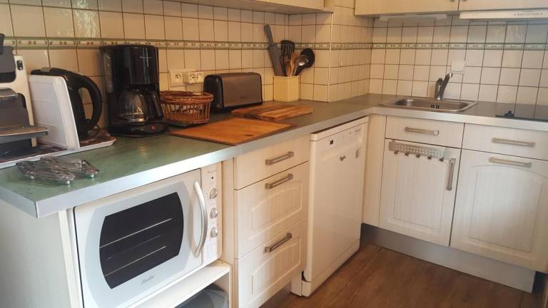 4th floor, balcony, tv, ski locker, 28m², Brides Les Bains — photo 3