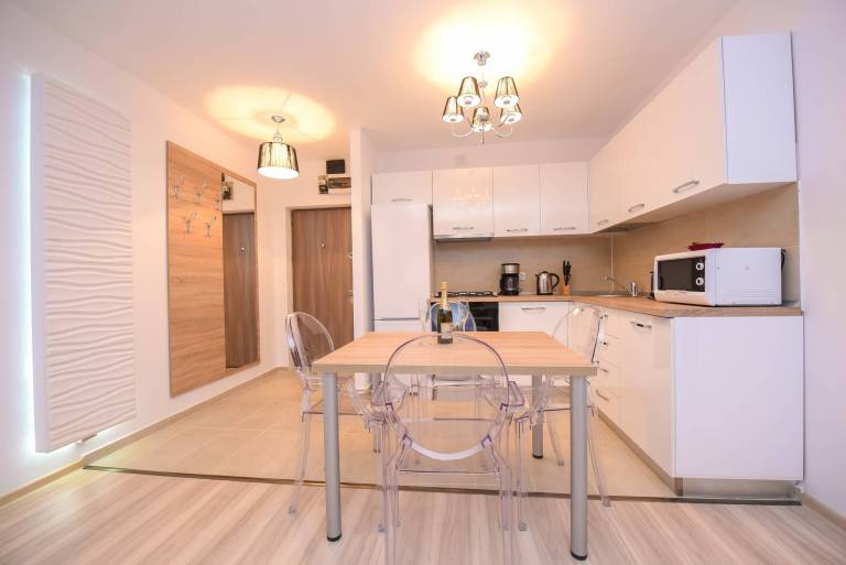 Privilege Apartment - Two Bedrooms - 5 Guests - Cismigiu Gardens — photo 3