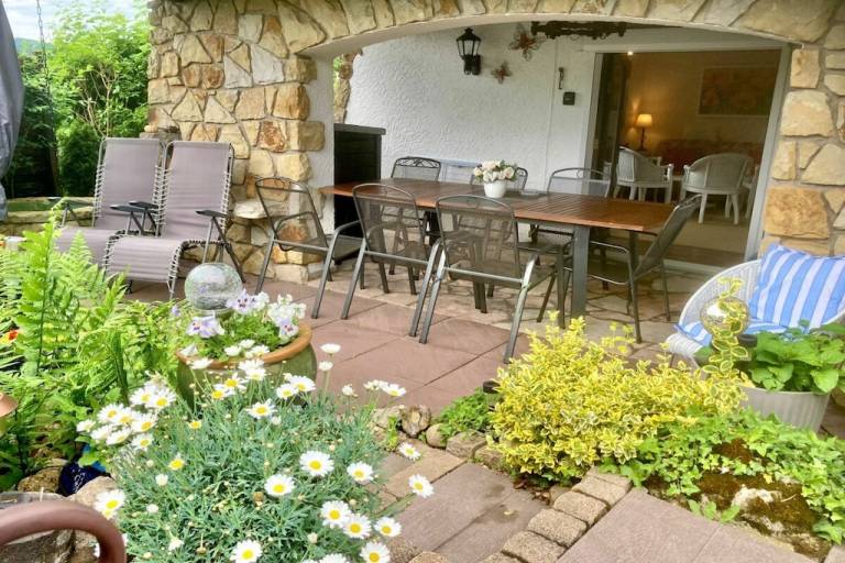House with barbecue, terrace & garden — photo 2