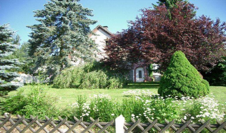 Apartment with garden, patio & grill | Garden view in Goettingen