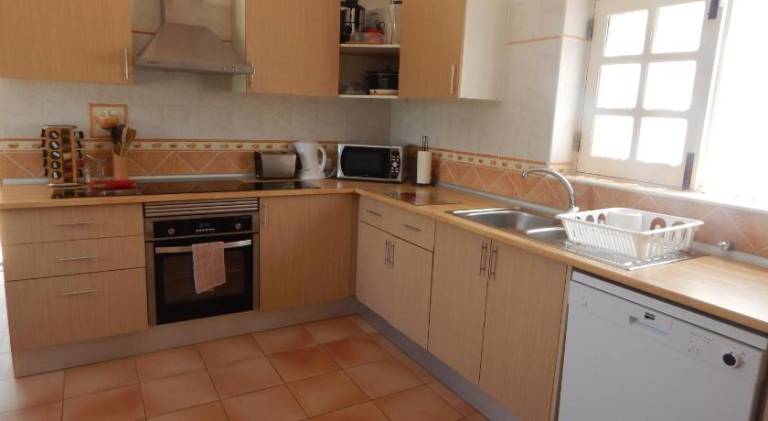 Fully equipped villa with BBQ, terrace & yard | Good for workation | Dogs allowed — photo 5