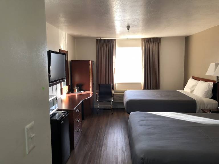 Motel  Syracuse
