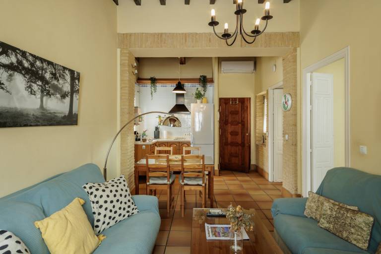 House with fast internet & patio | Next to Seville Cathedral | City view | Good for workation | Pets allowed — photo 3