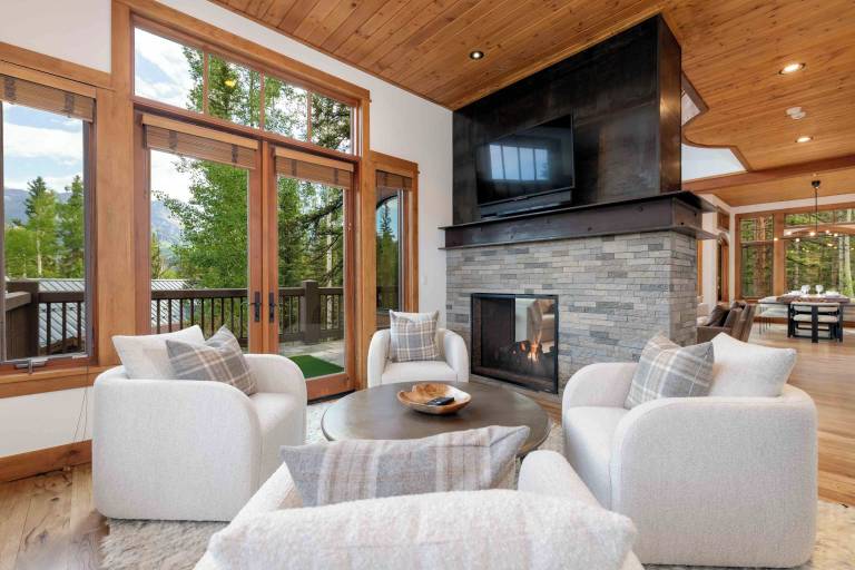 Cabin Mountain Village