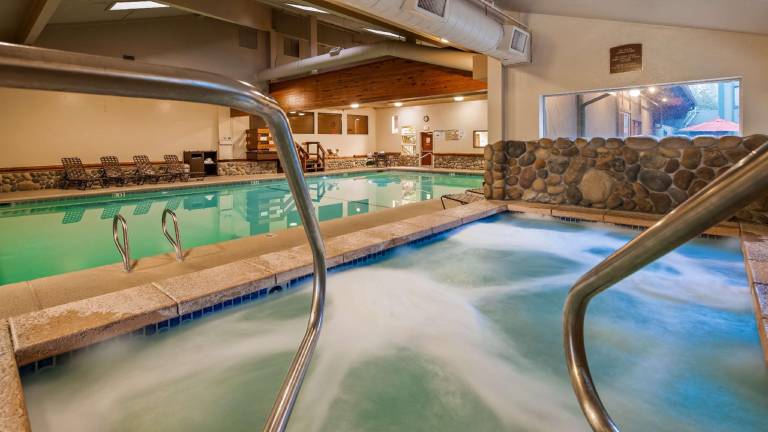 Best Western Plus Tree House — photo 4