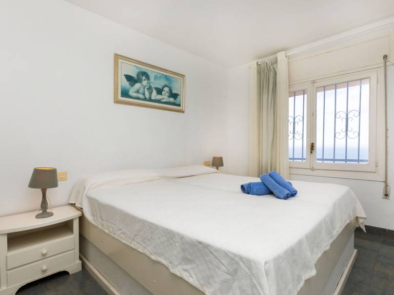 Rental apartment with barbecue, pool & patio | Sea view — photo 5