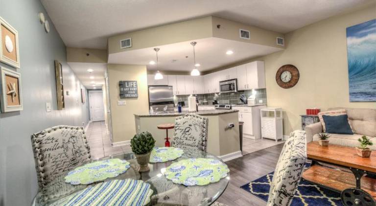 House with pool & jacuzzi | Next to the beach | Pets are welcome in Bay City, AL