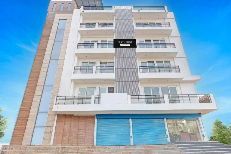 Super Townhouse Sector 62 Gurgaon Near World Mark in Gurugram